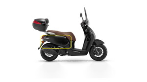  QJ VPS125 Arka Yan Kapağı siyah sağ